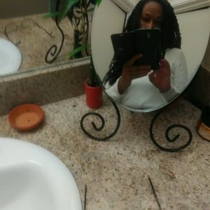 Meet your Posher, Mae